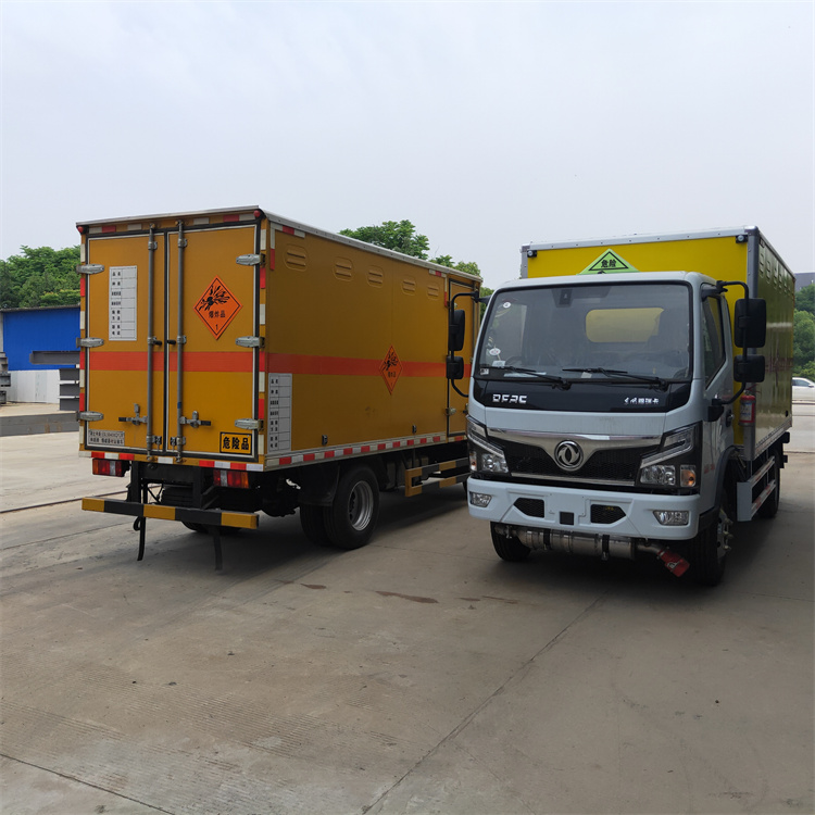 東風(fēng)4噸爆破器材運(yùn)輸車(chē)