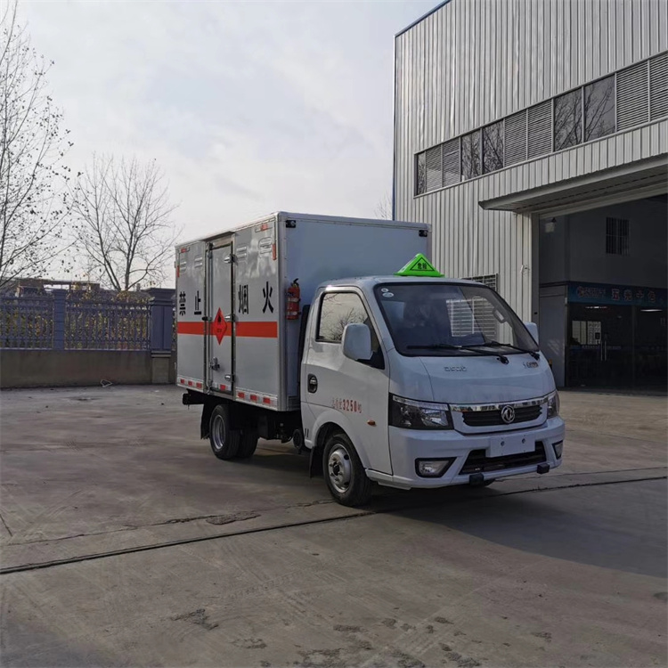 東風途逸爆破器材運輸車,小型炸藥運輸車