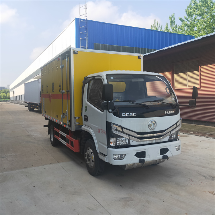 東風藍牌爆破器材運輸車