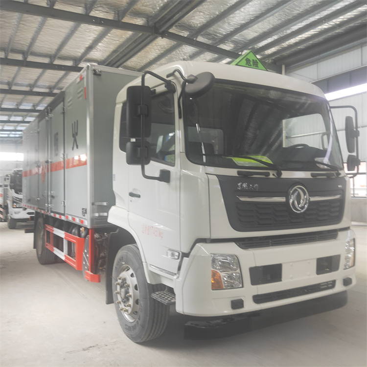 東風天錦易燃氣體廂式運輸車