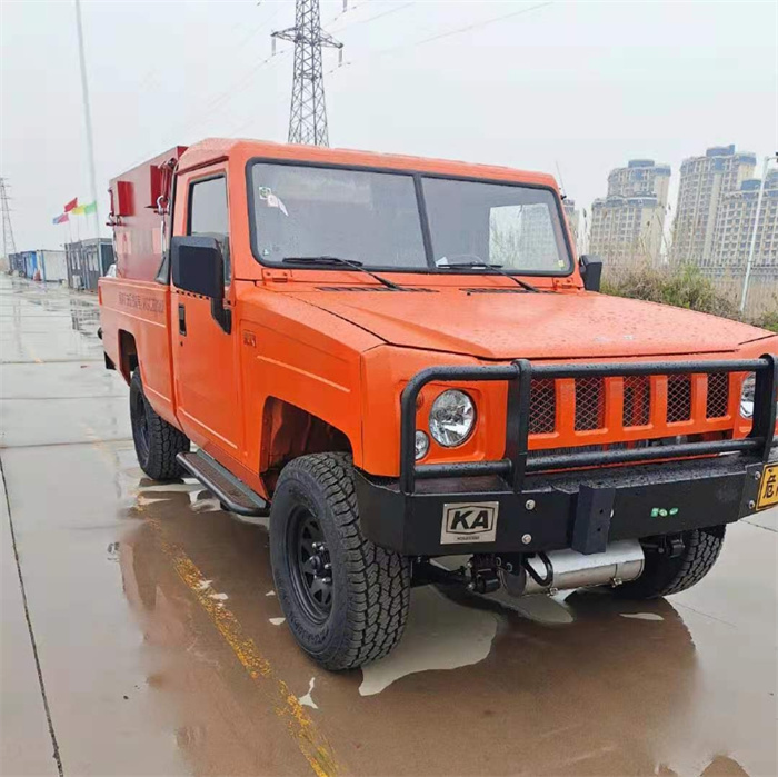 井下礦用1.5噸無軌柴油炸藥運(yùn)輸車