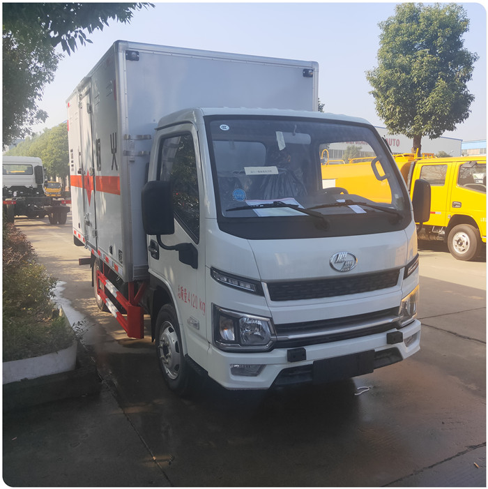 藍(lán)牌危險品車,小型危化品運輸車標(biāo)準(zhǔn)