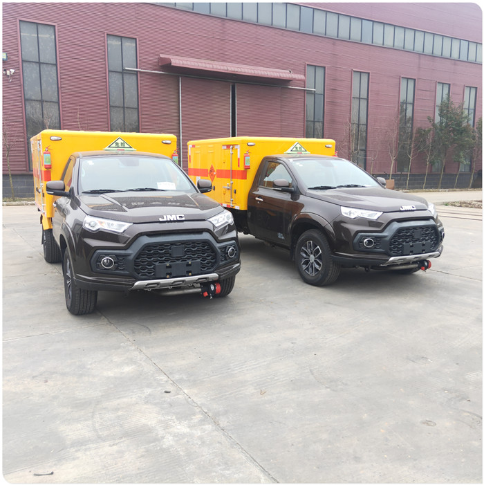 四驅(qū)炸藥車,皮卡雷管車,礦用濕式剎車炸藥車,